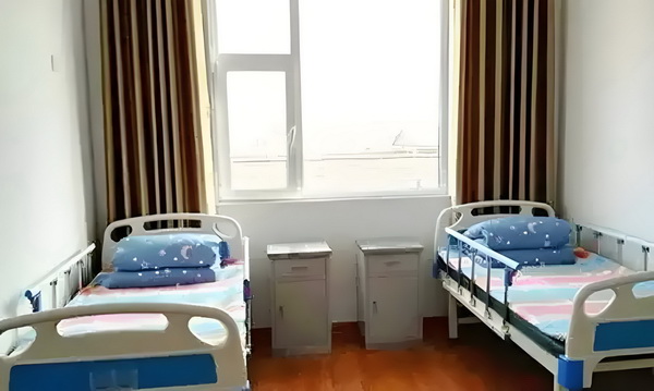 丑凰